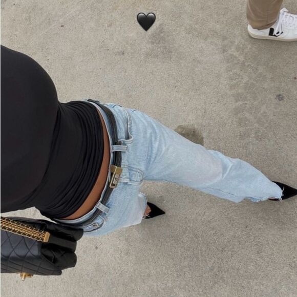 Simple black t shirt - Picture 1 of 3